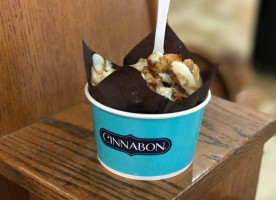 Cinnabon food