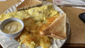 Red Plate Diner food