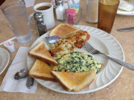 Red Plate Diner food