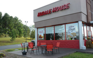 Huddle House inside