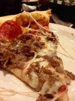 Dell' Anno's Pizza Kitchen food