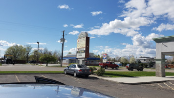 Idaho Pizza Company outside