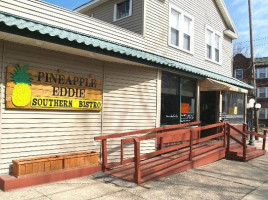 Pineapple Eddie Southern Bistro outside