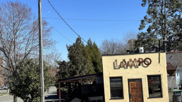 Lampo Neapolitan Pizzeria outside