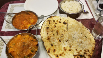 Tandoori Hut Indian Cuisine Llc. food