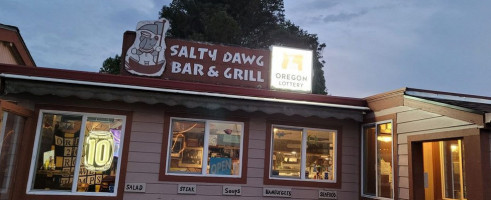 Salty Dawg Grill food