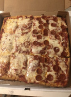 Angelo's Pizzeria food