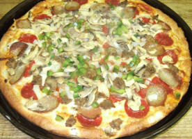 Luigi's Pizza Grille food