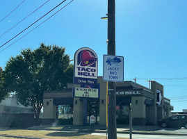 Taco Bell inside