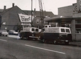 Tripoli Pizza Bakery Lawrence outside