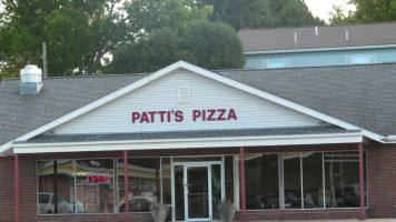 Patti's Pizza outside