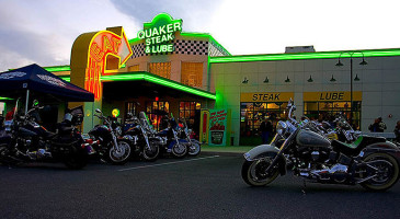 Quaker Steak Lube food