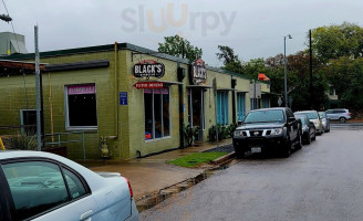 Black’s Bbq food