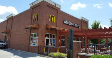 Mcdonald's outside