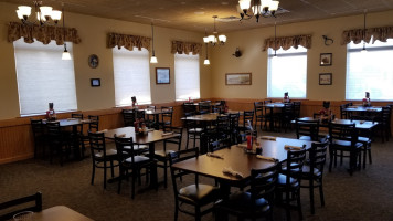 Hoss's Steak And Sea House Of Ebensburg food