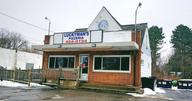 Lucky Man's Pizzeria food