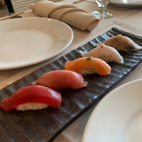 D'avant Sushi food