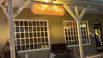 Thai House Restaurant And Sushi Bar outside