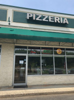 Subworks Pizzeria outside