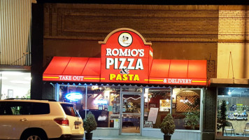 Romio's Pizza Pasta food