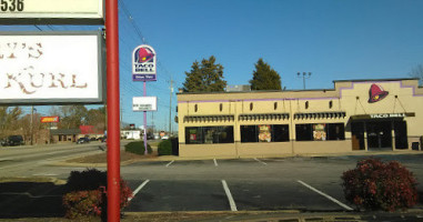 Taco Bell outside