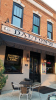 Dalton's Sports Grill outside