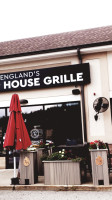 New England's Tap House Grille outside