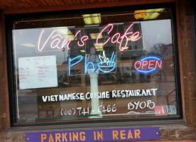 Van's Cafe inside