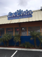 La Costa Taqueria outside