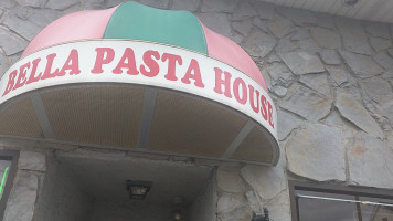 Bella Pizza And Pasta House outside