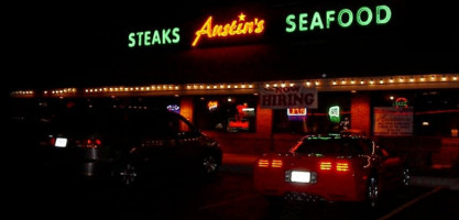 Austin's Steakhouse outside