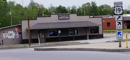 Wagon Wheel Grill food