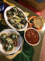 Alondra's Tacos food