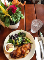 Le Pain Quotidien inside