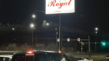 Royal Buffet outside