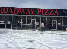 Broadway Pizza food