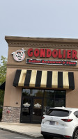 Gondolier Pizza outside