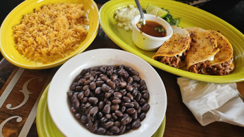 La Fiesta Mexican Grille food