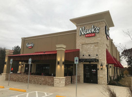 Newk's Eatery inside