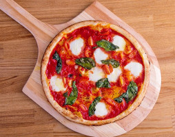 Blaze Pizza food