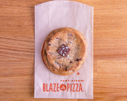 Blaze Pizza food