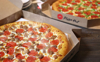 Pizza Hut food