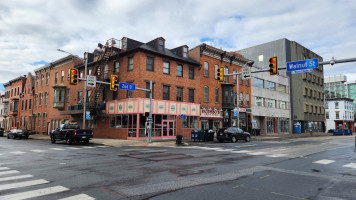 Palumbo's Italian Eatery outside