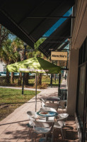 Menchie's Frozen Yogurt outside