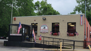 Depetrillo's Pizza And Bakery outside