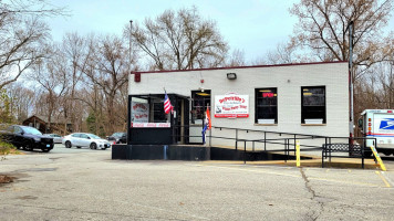 Depetrillo's Pizza And Bakery outside