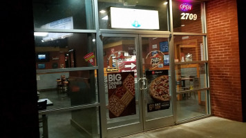 Pizza Hut inside