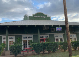 Moloka‘i Burger outside