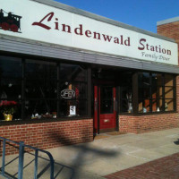 Lindenwald Station outside