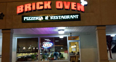 Brick Oven Pizzeria outside